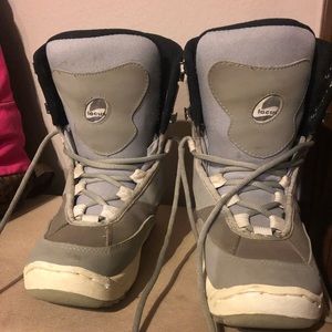 Limited Snowboarding boots